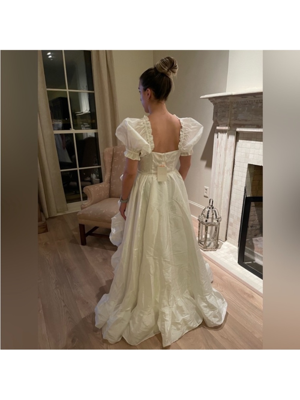 Selkie Ruffle dress in white - Picture 4 of 8